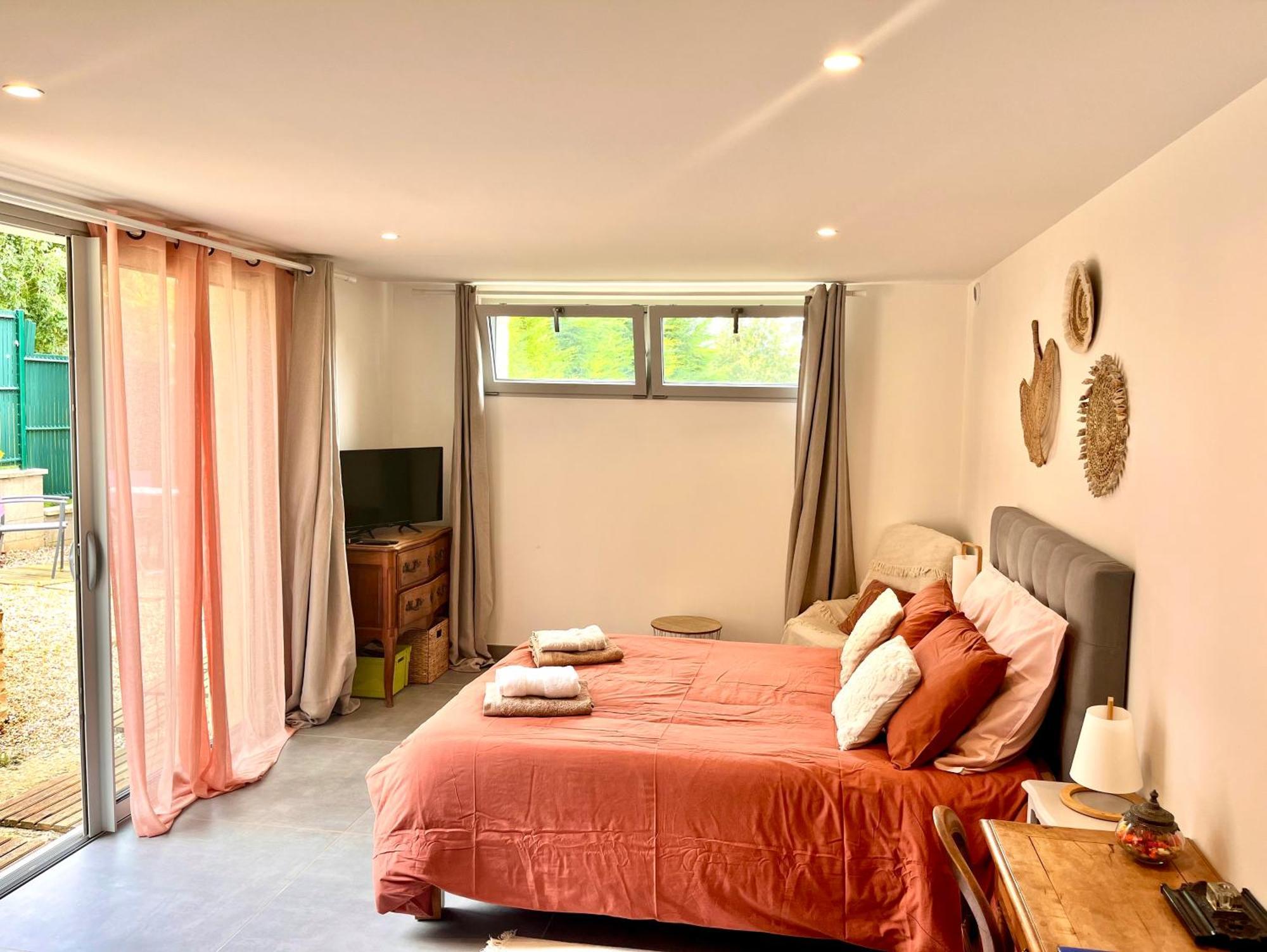 Vexin Apartment
